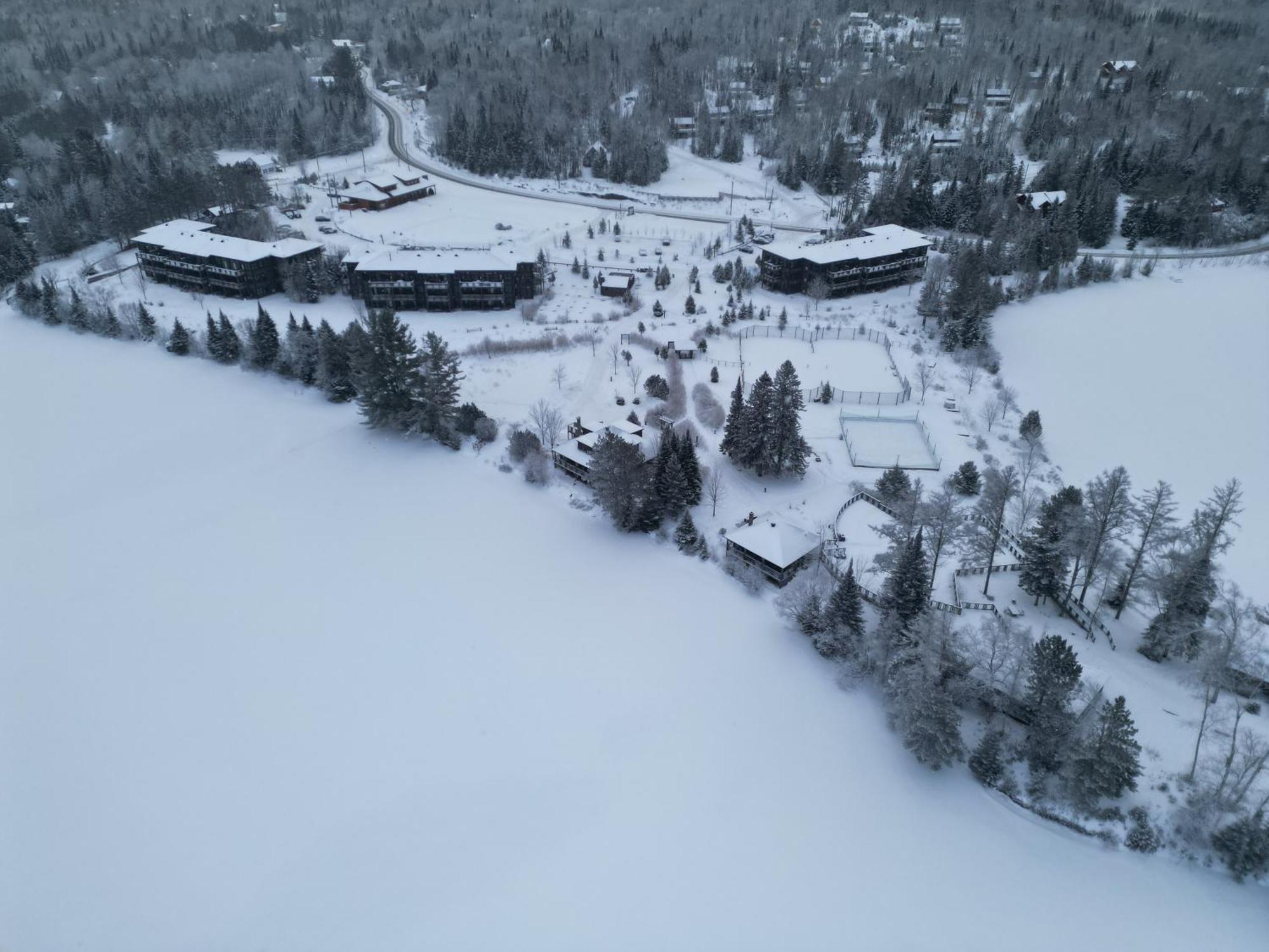 Lac-SuperieurEscapade Bonheur公寓 外观 照片
